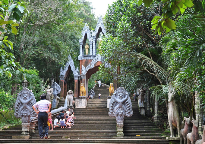phnom-kulen-temple-of-angkor
