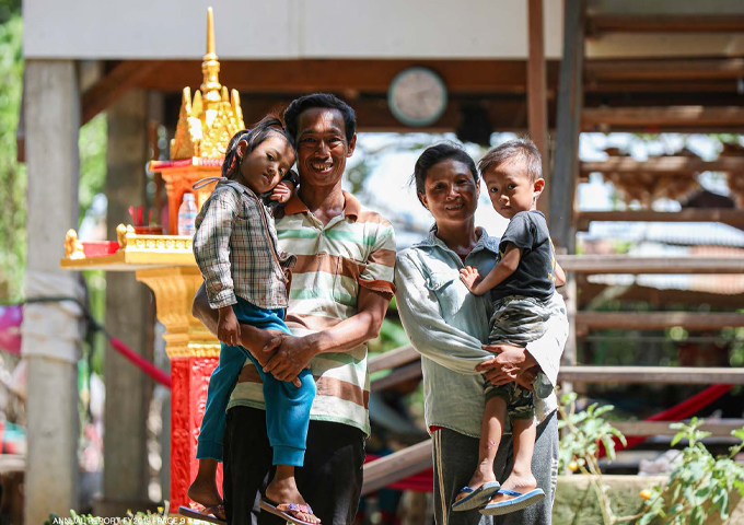 cambodian-local-family