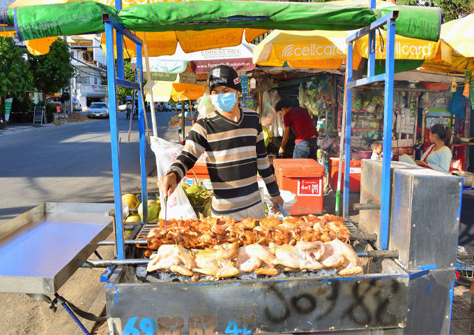 cambodian-street-vendor