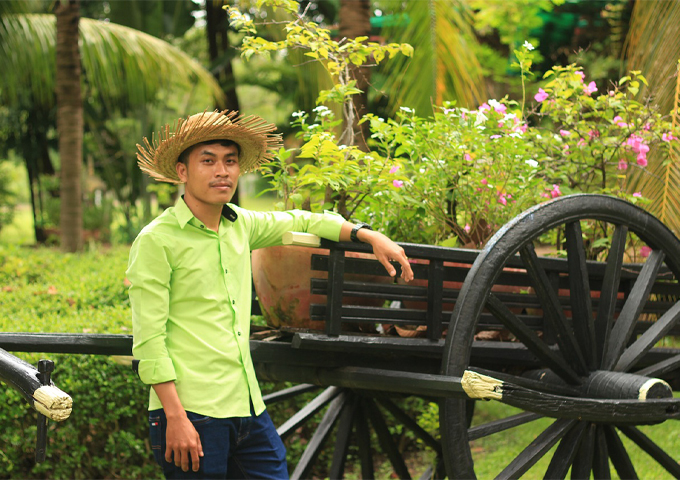 khmer-man-farmer-countryside