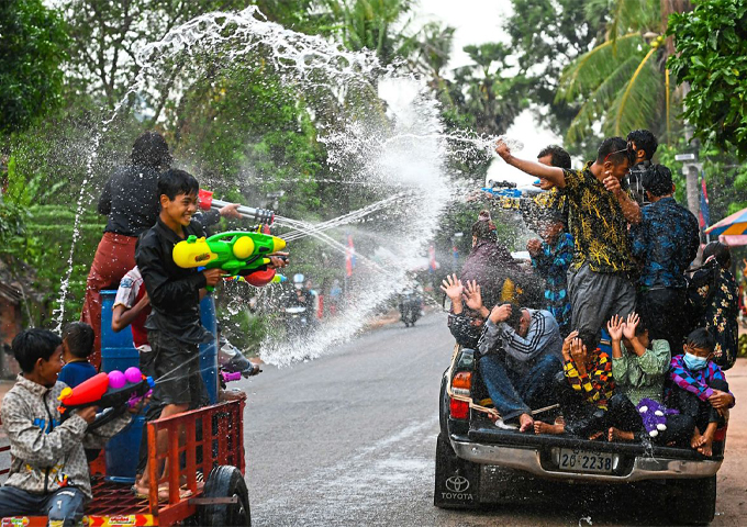 a-splashing-fun-time-in-khmer-new-year