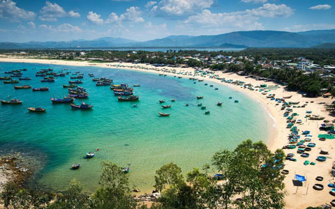 2024 Vietnam Best Beach Destinations for Families, Couples, or Solo Relaxing