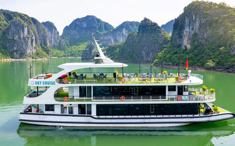 Top Things to Do in Halong Bay: Best Activities, Cruises & Hidden Spots